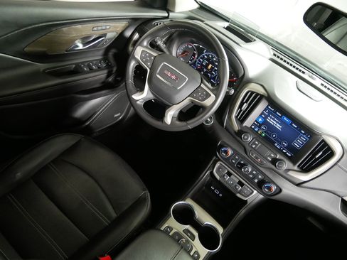Used 2022 GMC Terrain Denali AWD/4WD image 9