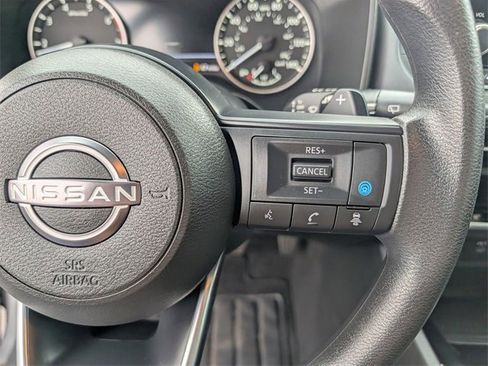 Used 2024 Nissan Rogue SV image 16