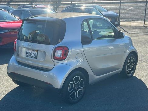 Used 2018 smart fortwo electric drive image 5