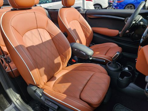 Used 2021 MINI Cooper S w/ Driver Assistance Package image 19