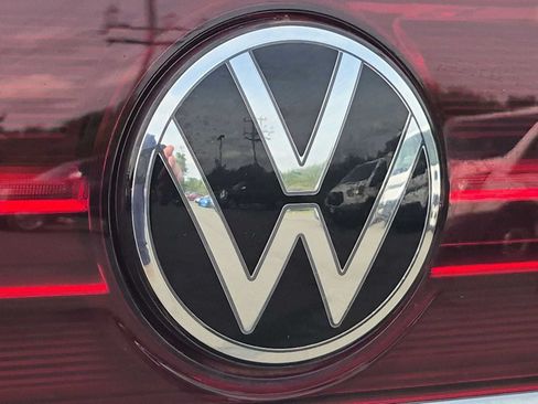 Used 2024 Volkswagen Atlas SE w/ Black Wheel Package AWD/4WD image 12