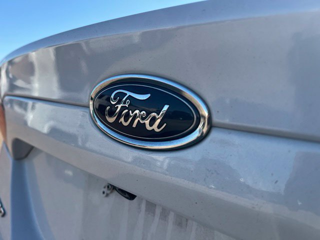 Used 2013 Ford Fusion SE FWD image 12