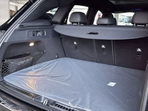 Certified 2026 Mercedes-Benz GLC 300 4MATIC image 32