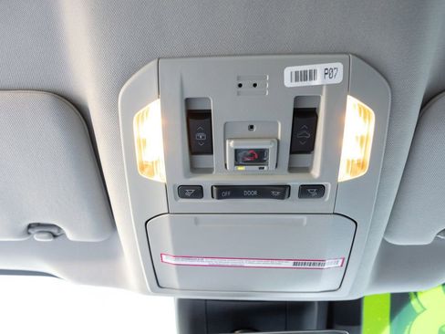 Used 2023 Toyota Highlander Platinum image 24