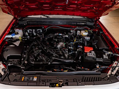 Used 2025 Ford Bronco Heritage Edition image 32