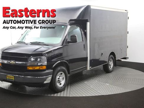 Used 2017 Chevrolet Express 3500 RWD image 52