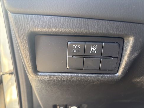 Used 2018 MAZDA CX-5 Touring image 44