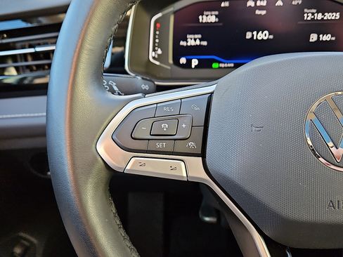 Used 2025 Volkswagen Jetta SEL image 18