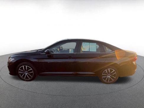 Used 2025 Volkswagen Jetta SE image 10