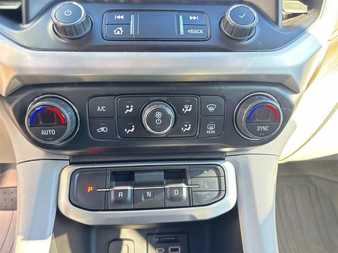 Used 2023 GMC Acadia SLT w/ Technology Package image 23