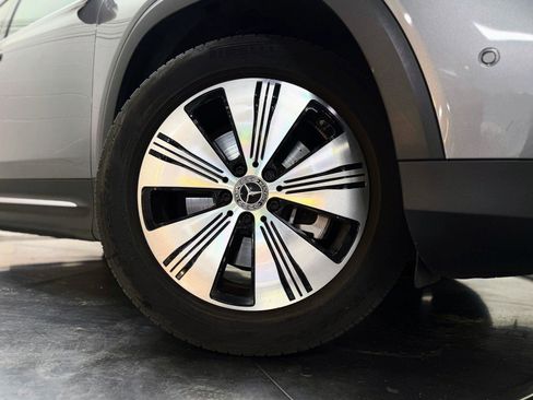 Used 2023 Mercedes-Benz EQB 250+ w/ Exclusive Package image 11