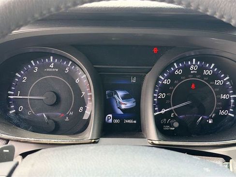 Used 2018 Toyota Avalon XLE Premium w/ All Weather Liner Package FWD image 13