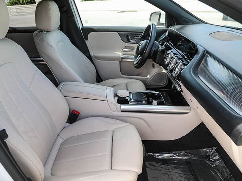 Used 2021 Mercedes-Benz GLA 250 image 16