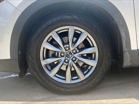 Used 2020 MAZDA CX-9 Touring w/ Touring Premium Package FWD image 11