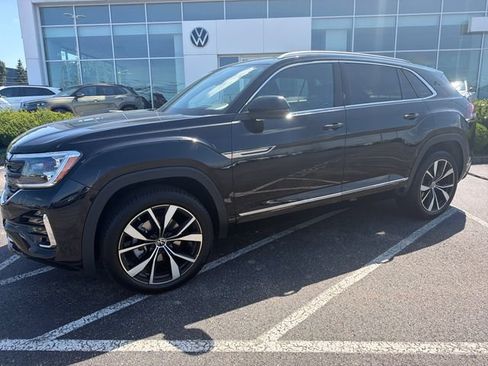 Used 2024 Volkswagen Atlas Cross Sport SEL Premium R-Line AWD/4WD image 10