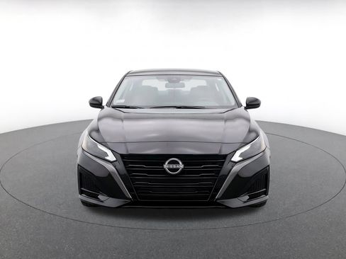 Used 2026 Nissan Altima 2.5 SV FWD image 2