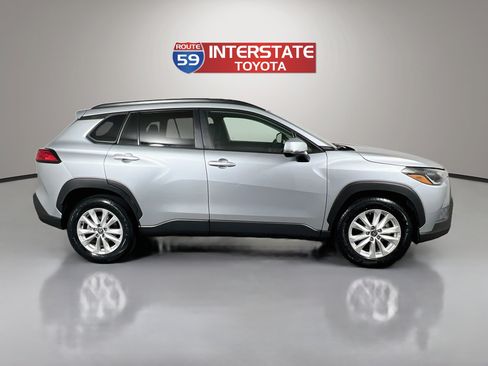 Certified 2024 Toyota Corolla Cross LE AWD/4WD image 8