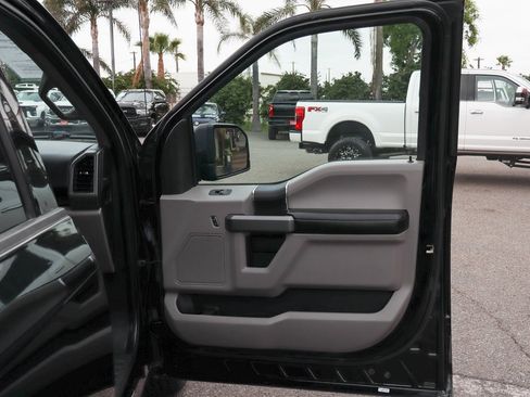 Used 2017 Ford F150 XLT image 34