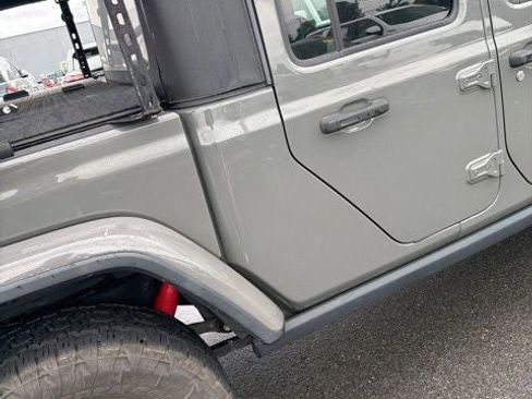 Used 2020 Jeep Gladiator Rubicon w/ Trailer Tow Package AWD/4WD image 12