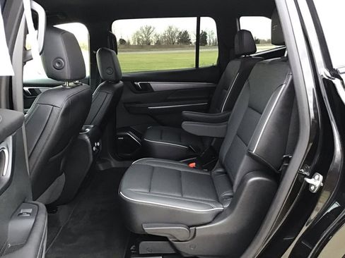 Used 2025 Buick Enclave Sport Touring image 15