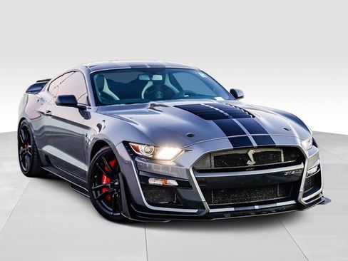 Used 2021 Ford Mustang Shelby GT500 w/ Technology Package image 2
