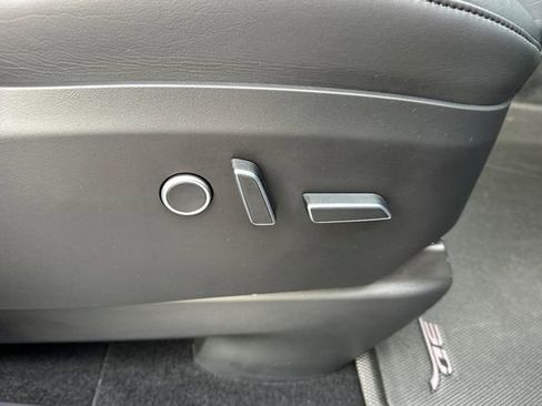 Used 2022 Tesla Model X Plaid image 24
