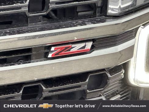 Used 2022 Chevrolet Tahoe Z71 w/ Luxury Package AWD/4WD image 5