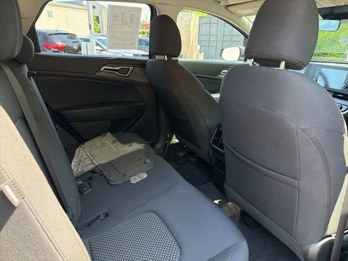 Used 2024 Kia Sportage LX FWD image 14