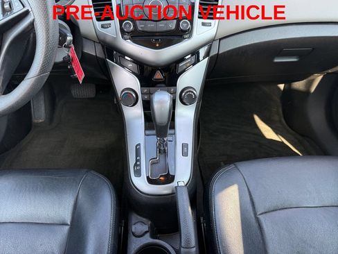 Used 2015 Chevrolet Cruze LS FWD image 16
