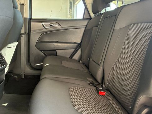 Used 2025 Kia Sportage LX image 24