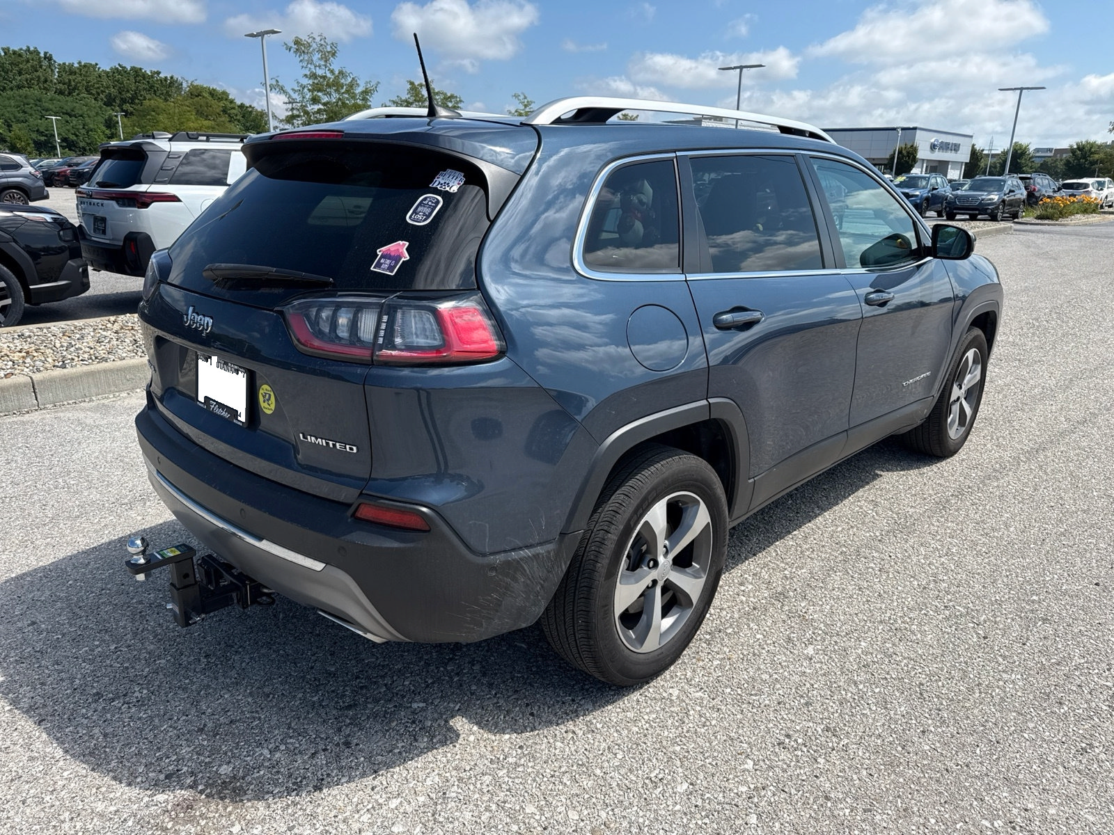 Used 2021 Jeep Cherokee Limited w/ Elite Package AWD/4WD image 11