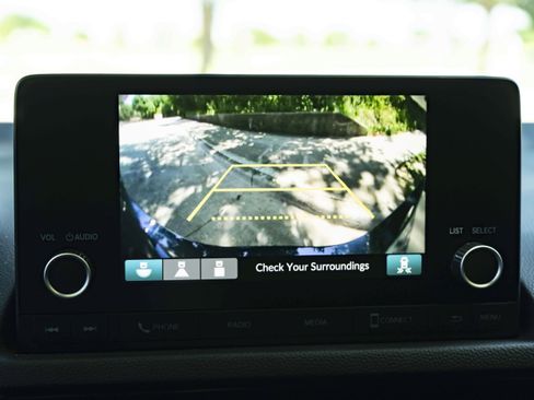 Used 2025 Honda Civic Sport image 31