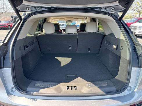 Used 2025 Lincoln Nautilus Premier AWD/4WD image 24