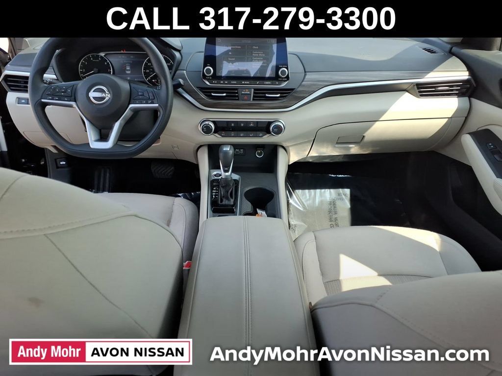 Used 2025 Nissan Altima 2.5 SV AWD/4WD image 41