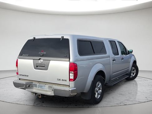 Used 2010 Nissan Frontier SE w/ Moonroof Pkg AWD/4WD image 7