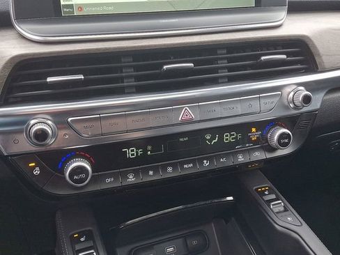 Used 2022 Kia Telluride EX image 16