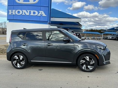 Used 2023 Kia Soul GT-Line image 2