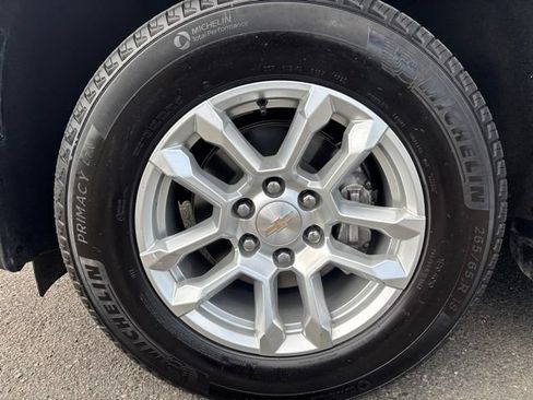 Used 2025 Chevrolet Tahoe LT AWD/4WD image 11