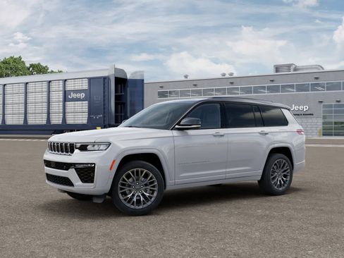 New 2026 Jeep Grand Cherokee L Summit AWD/4WD image 2