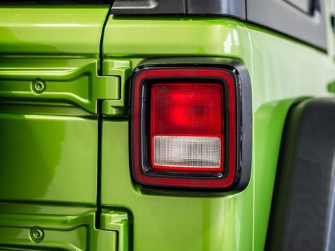 Used 2018 Jeep Wrangler Unlimited Rubicon image 6