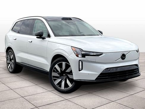 New 2025 Volvo EX90 Ultra image 2