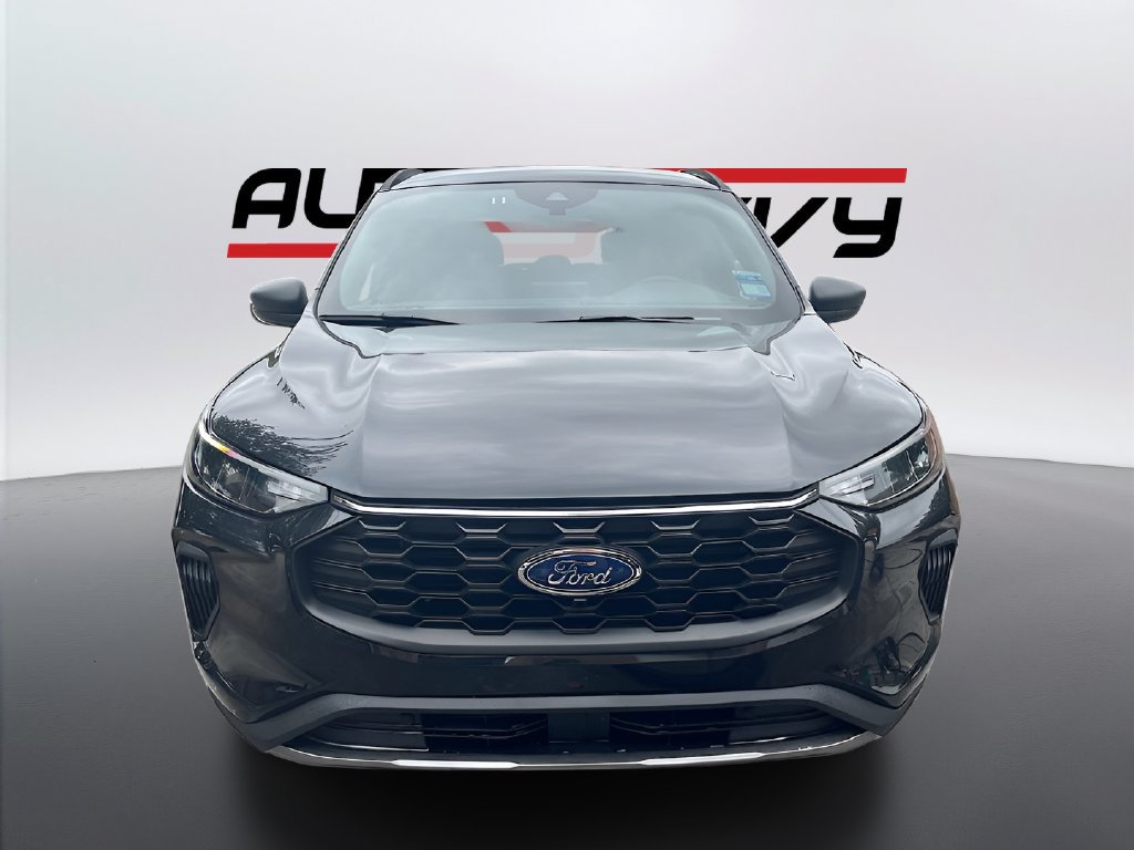 Used 2025 Ford Escape ST-Line AWD/4WD image 2
