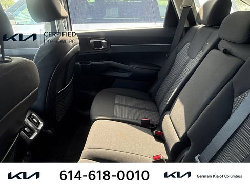 Certified 2023 Kia Sorento LX FWD image 9