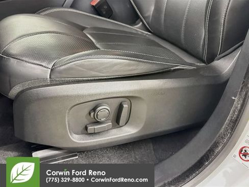 Used 2018 Land Rover Range Rover Evoque HSE AWD/4WD image 20