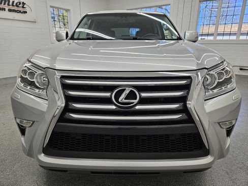 Used 2017 Lexus GX 460 image 2