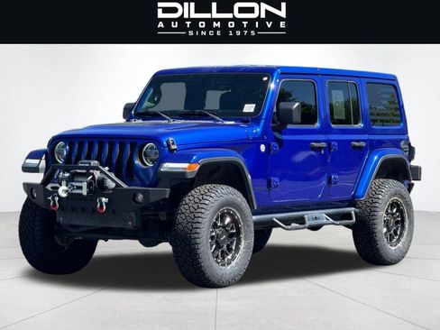 Used 2018 Jeep Wrangler Unlimited Sahara AWD/4WD image 8
