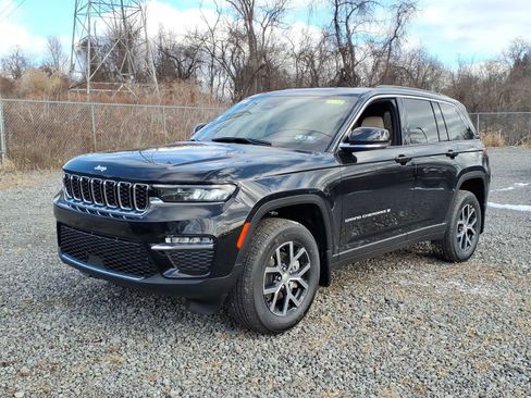 New 2025 Jeep Grand Cherokee Limited w/ MOPAR Finishing Package AWD/4WD image 1