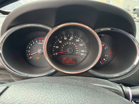 Used 2011 Kia Sorento EX w/ Premium Pkg FWD image 4