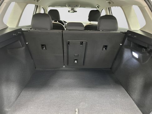 Used 2025 Volkswagen Taos S image 9