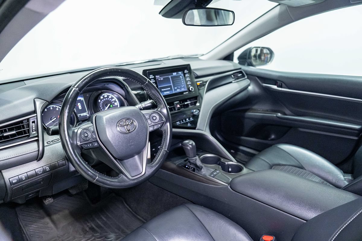 Used 2022 Toyota Camry SE FWD image 13